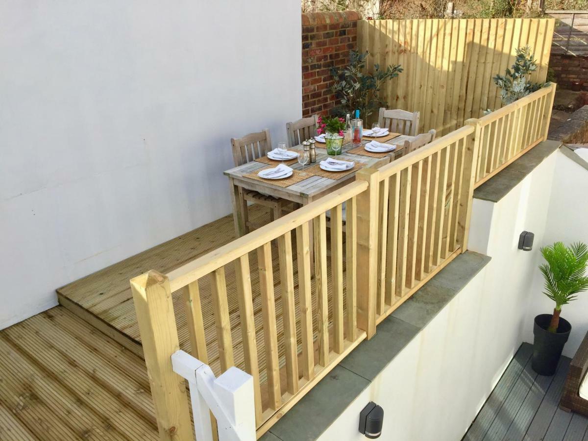 Stylish Town Centre House - Sunny Decking, 300 Mbs & Parking Apartment Bournemouth Exterior photo